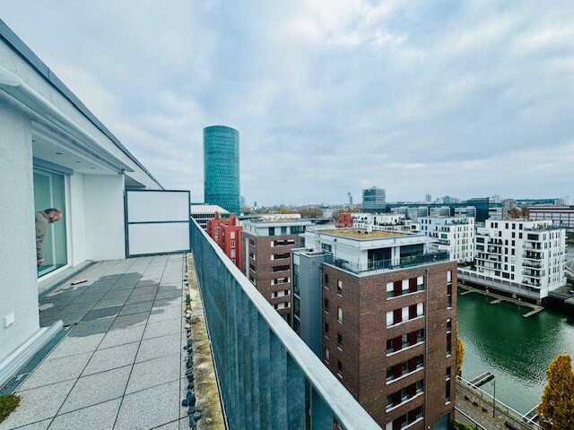 Wohnung zur Miete 2.749 € 3,5 Zimmer 129 m²<br/>Wohnfläche 9.<br/>Geschoss Gutleutviertel Frankfurt 60327