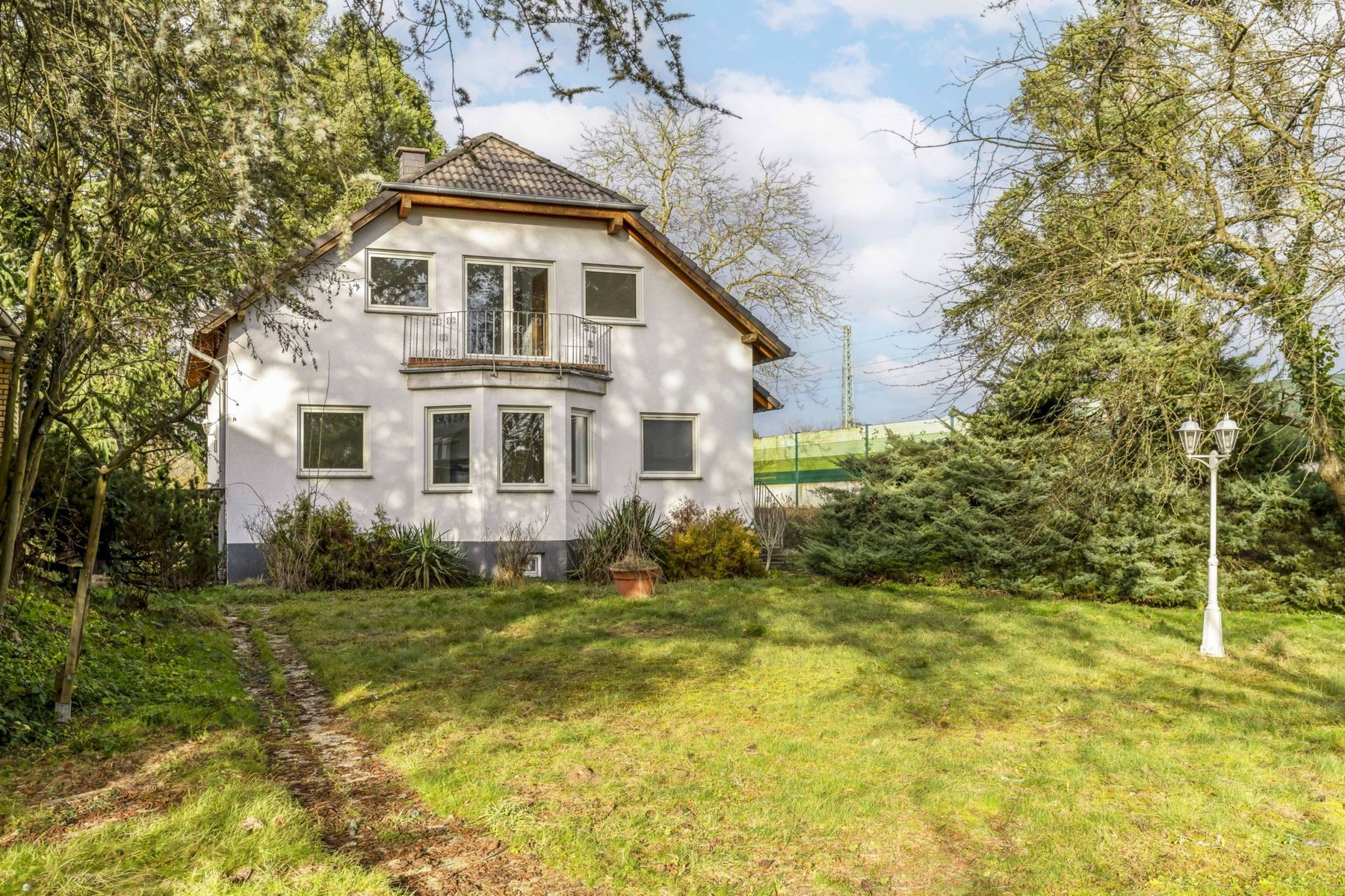 Immobilie zum Kauf als Kapitalanlage geeignet 449.000 € 6 Zimmer 138 m²<br/>Fläche 935,2 m²<br/>Grundstück Unkel Unkel 53572