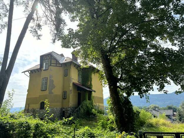 Villa zum Kauf 895.000 € 1.110 m² Grundstück Krumpendorf am Wörthersee 9201