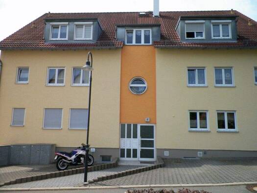 Wohnung zur Miete 420 € 2 Zimmer 62,9 m² 1. Geschoss frei ab 01.01.2026 Alfred-Lang-Straße 17 Vielau Reinsdorf 08141