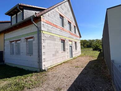 Doppelhaushälfte zum Kauf provisionsfrei 250.000 € 4 Zimmer 126 m² 318 m² Grundstück Am Klingerbach 2 Alperstedt 99195