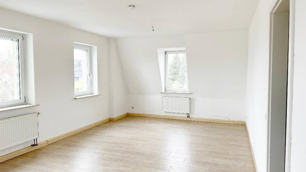 Wohnung zur Miete 625 € 4 Zimmer 94 m² Großenhainer Straße 19 Nünchritz 01612