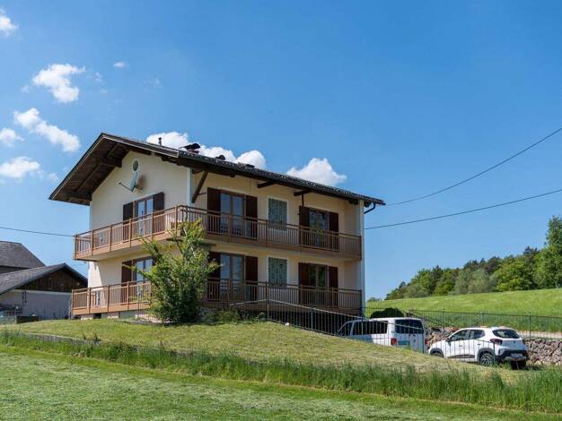 Mehrfamilienhaus zum Kauf provisionsfrei 485.000 € 8 Zimmer 180 m² 707 m² Grundstück Geretsberg 5132