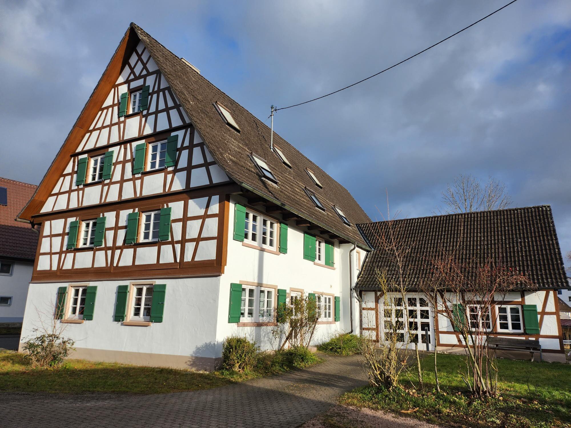 Mehrfamilienhaus zum Kauf 590.000 € 7 Zimmer 416 m²<br/>Wohnfläche 740 m²<br/>Grundstück Dietingen Dietingen 78661