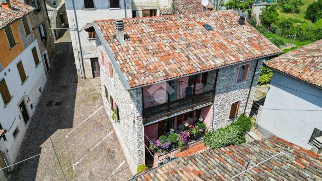 Haus zum Kauf 298.000 € 7 Zimmer 230 m² Liano