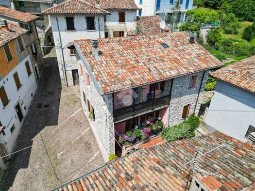 Haus zum Kauf 298.000 € 7 Zimmer 230 m² Gargnano