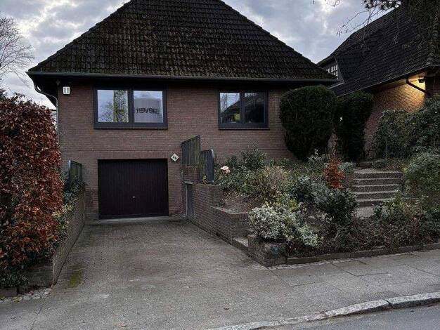 Einfamilienhaus zur Miete 3.300 € 7 Zimmer 180 m² 811 m² Grundstück frei ab 01.01.2026 Rellingen 25462