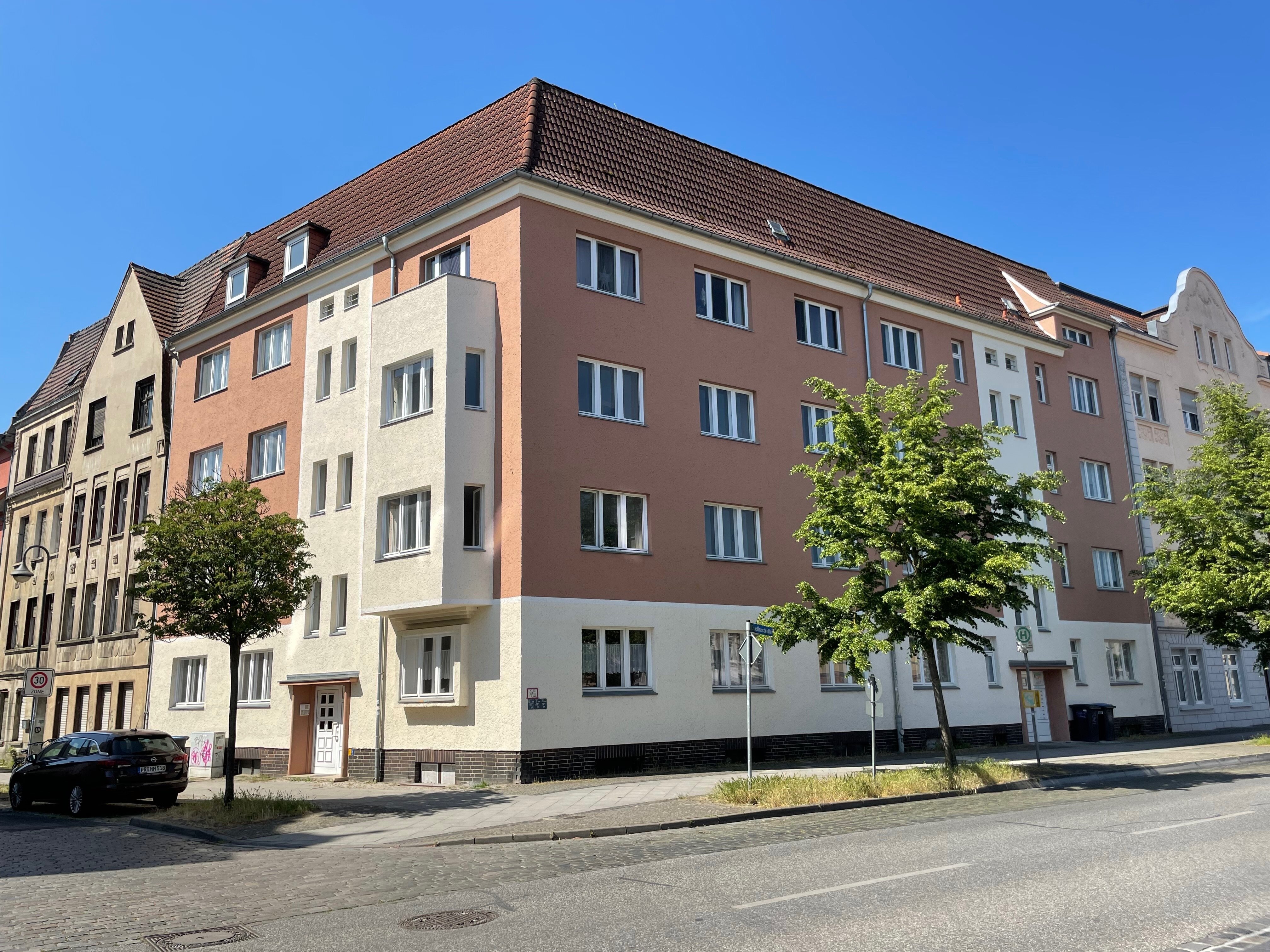 Mehrfamilienhaus zum Kauf provisionsfrei als Kapitalanlage geeignet 884.000 € 47 Zimmer 1.082 m²<br/>Wohnfläche 494 m²<br/>Grundstück Wittenberge Wittenberge 19322