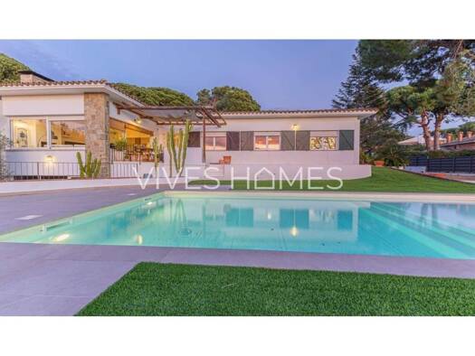 Chalet zum Kauf 1.100.000 € 5 Zimmer 234 m² Sant Vicenç de Montalt 08394