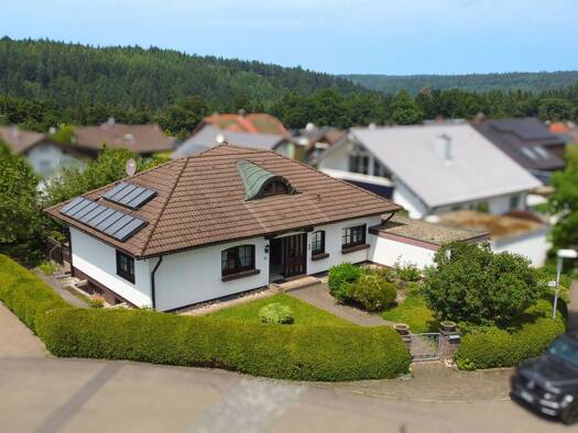 Einfamilienhaus zum Kauf 579.000 € 5,5 Zimmer 182,8 m² 625 m² Grundstück frei ab sofort Tiefenbronn 75233