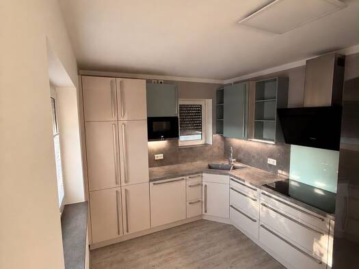Wohnung zur Miete 1.250 € 4 Zimmer 110 m² Geschoss EG/3 frei ab sofort Retzbach Zellingen 97225