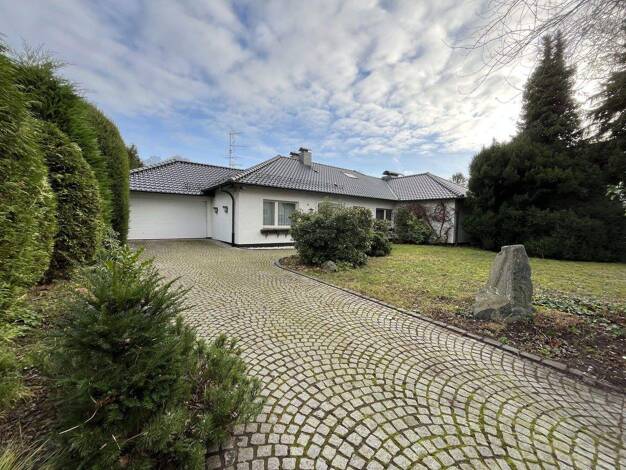 Villa zum Kauf provisionsfrei 680.000 € 5 Zimmer 230 m² 1.463 m² Grundstück Königgrätzerstr. 12 Merscheid Solingen 42699