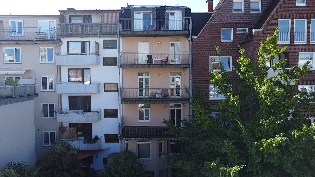 Property thumbnail 2