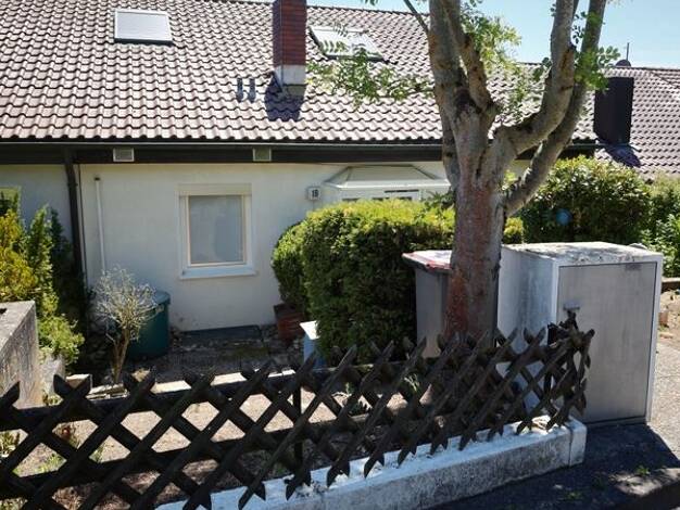 Einfamilienhaus zur Miete 2.000 € 5 Zimmer 187,7 m² 349 m² Grundstück Berghalde Warmbronn Leonberg 71229