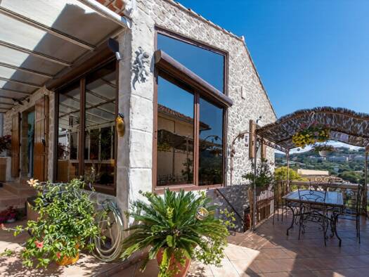Einfamilienhaus zum Kauf 1.090.000 € 129,3 m² 270 m² Grundstück Plage et Ecarts CASSIS 14700