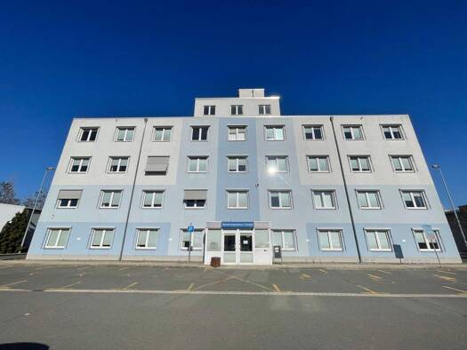 Bürogebäude zur Miete 26.791 € 250 Zimmer 7.485 m² Bürofläche teilbar von 20 m² bis 7.485 m² Elisabethstraße 15 West Dessau-Roßlau 06847