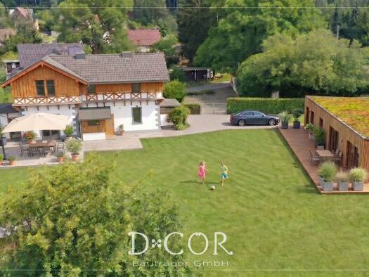 Immobilie zum Kauf 300.000 € 10 Zimmer 170 m² 2.513 m² Grundstück frei ab sofort Kurort Oybin Oybin 02797