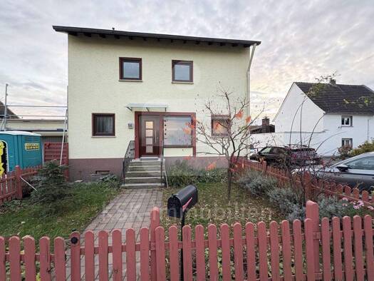 Einfamilienhaus zur Miete 1.250 € 6 Zimmer 150 m² 689 m² Grundstück Dahlhaus Lohmar 53797