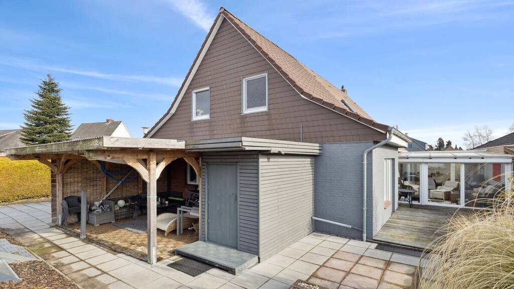 Einfamilienhaus zum Kauf provisionsfrei 395.000 € 7 Zimmer 175 m² 772 m² Grundstück Hinte 26759