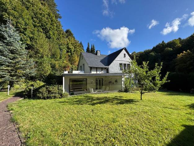 Haus zum Kauf 295.000 € 7 Zimmer 175,7 m² 2.088 m² Grundstück frei ab sofort Warstein 59581