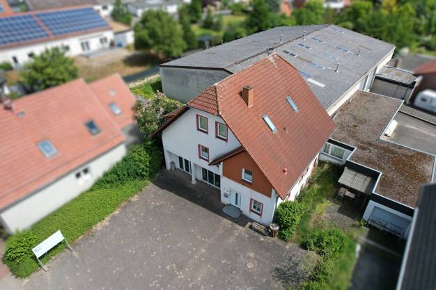 Einfamilienhaus zum Kauf 329.000 € 8 Zimmer 238 m² 2.600 m² Grundstück Lange Straße 40 Borgholz Borgentreich 34434