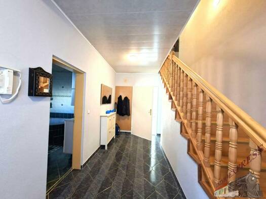 Einfamilienhaus zum Kauf 470.000 € 8 Zimmer 200 m² Wiener Neustadt 2700