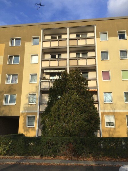 Wohnung zur Miete 487 € 4 Zimmer 71,4 m²<br/>Wohnfläche 3.<br/>Geschoss 29.11.2024<br/>Verfügbarkeit Jessener Str. 5 Dobritz-Süd (Jessener Str.) Dresden 01257