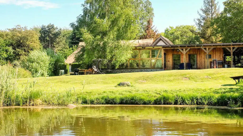 Bungalow zur Miete 1.200 € 2 Zimmer 75 m² 600 m² Grundstück frei ab 01.10.2026 Buschvitz 18528