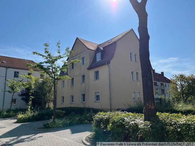 Wohnung zur Miete 319 € 3 Zimmer 49 m²<br/>Wohnfläche 2.<br/>Geschoss 01.10.2024<br/>Verfügbarkeit Leinestraße 24 Bitterfeld Bitterfeld 06749