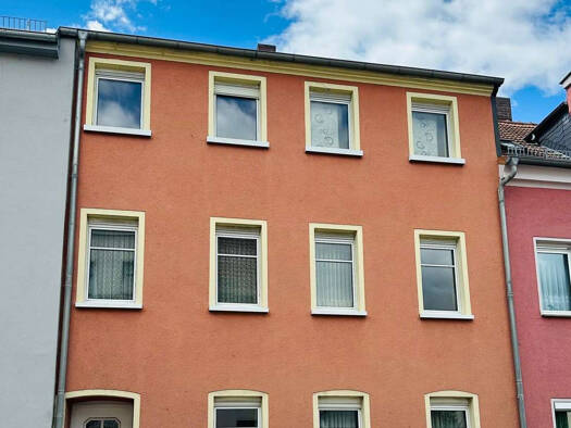Reihenmittelhaus zum Kauf 150.000 € 9 Zimmer 182 m² 260 m² Grundstück Groitzsch 04539