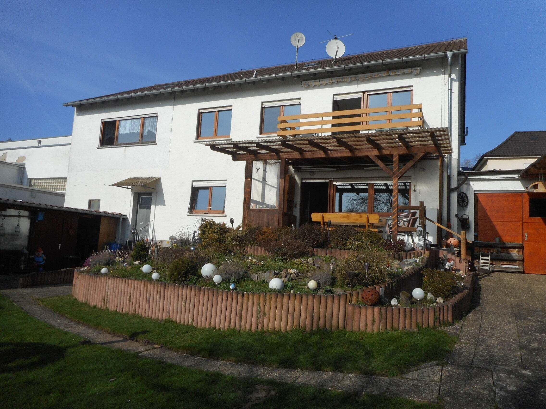 Mehrfamilienhaus zum Kauf 569.000 € 10 Zimmer 201 m²<br/>Wohnfläche 841 m²<br/>Grundstück Alzenau Alzenau 63755