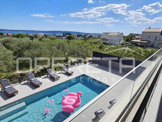 Einfamilienhaus zum Kauf 1.899.000 € 1 Zimmer 250 m² 1.050 m² Grundstück Kaštel Sućurac 21212
