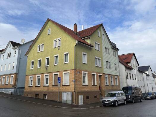 Mehrfamilienhaus zum Kauf 314.000 € 9 Zimmer 146 m² 118 m² Grundstück Tuttlingen Tuttlingen 78532