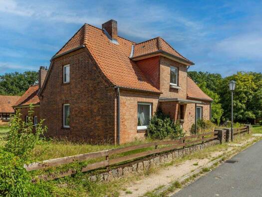 Einfamilienhaus zum Kauf 289.000 € 5 Zimmer 140 m² 2.538 m² Grundstück Betzendorf 21386