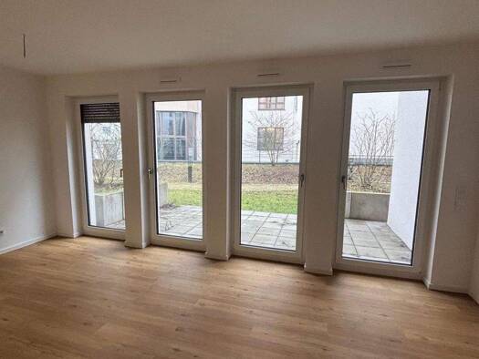 Terrassenwohnung zur Miete 1.415 € 2 Zimmer 81,1 m² 1. Geschoss frei ab 16.02.2026 Moselstraße 43 Bahnhofsviertel Frankfurt am Main 60329