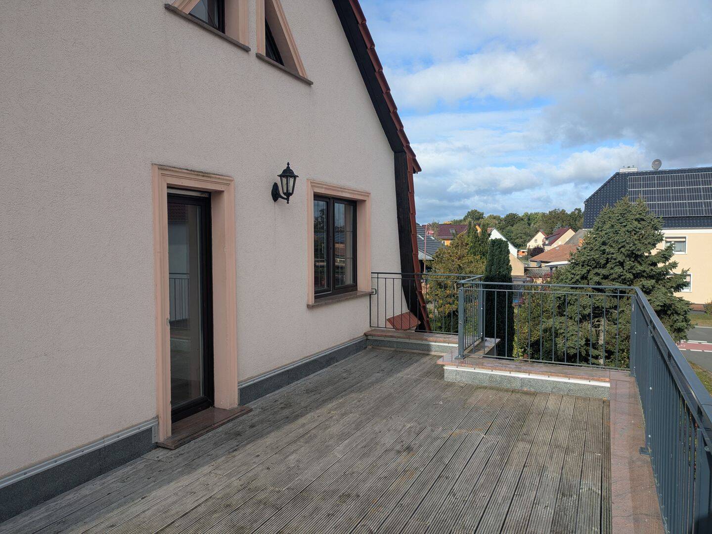 Immobilie in Jessen (Elster) - Wohnen & Mieteinnahmen kombinieren – Flexibles Zweifamilienhaus mit großem Grundstück - Bild 1