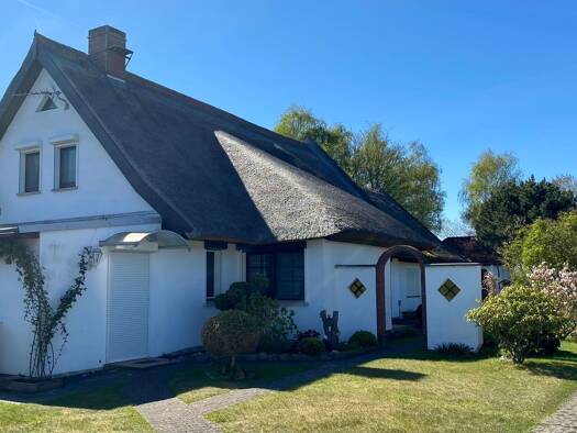 Haus zum Kauf 355.000 € 6 Zimmer 157 m² 630 m² Grundstück frei ab sofort Peenestraße 62 Karlshagen 17449