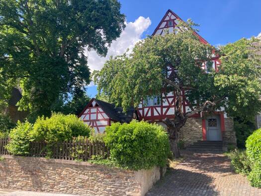 Bauernhaus zum Kauf provisionsfrei 259.000 € 6 Zimmer 160 m² 280 m² Grundstück Mittelstraße 10 Winden 56379