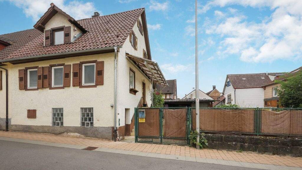 Doppelhaushälfte zum Kauf 199.000 € 4 Zimmer 77 m² 288 m² Grundstück Niefern Niefern-Öschelbronn 75223