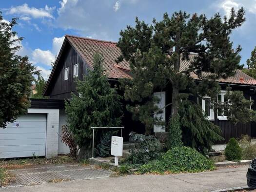 Einfamilienhaus zum Kauf provisionsfrei 300.000 € 95 m² 543 m² Grundstück frei ab sofort Georg-Mayer-Straße 1 Roth Roth 91154