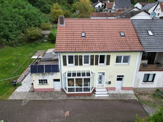 Einfamilienhaus zum Kauf 108.000 € 5 Zimmer 215 m² 775 m² Grundstück Beckingen Beckingen / Haustadt 66701