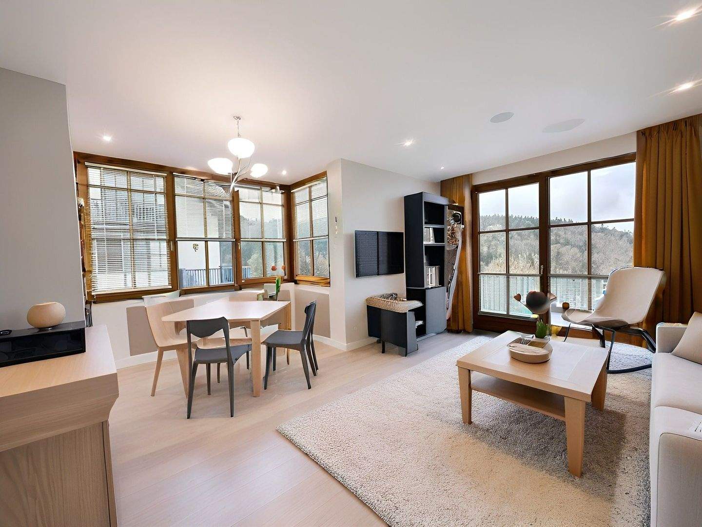 Immobilie in Schöfweg - Urlaub das ganze Jahr - gemütliche Ferienwohnung mit Balkon und Weitblick - Bild 2