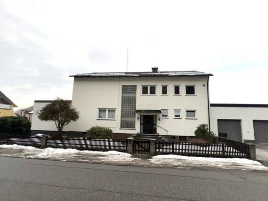 Wohnung zur Miete 850 € 4 Zimmer 138 m² Bach Bach an der Donau 93090