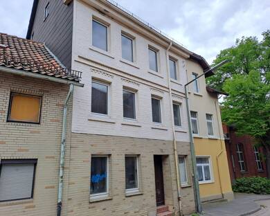 Mehrfamilienhaus zum Kauf provisionsfrei als Kapitalanlage geeignet 48.930 € 8 Zimmer 220 m² 343 m² Grundstück Oberstadt / Braunschweiger Straße Helmstedt 38350
