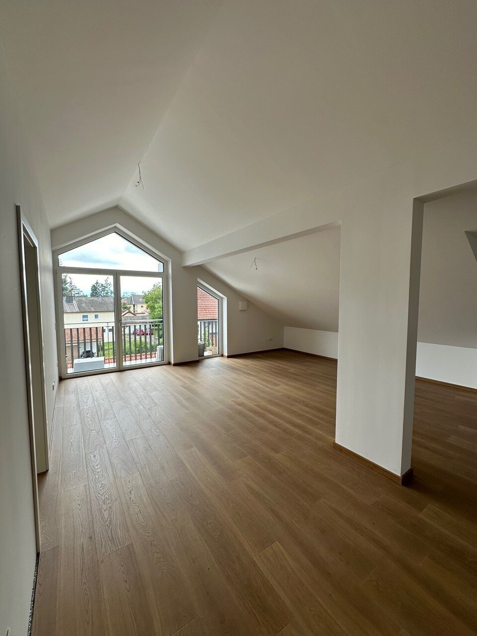 Wohnung zur Miete 1.333,20 € 4 Zimmer 80,8 m²<br/>Wohnfläche 2.<br/>Geschoss ab sofort<br/>Verfügbarkeit Staufenstr. 33a Freilassing Freilassing 83395