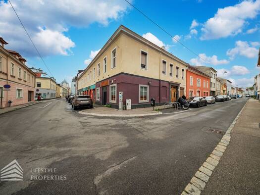 Sonstiges zum Kauf als Kapitalanlage geeignet 790.000 € 13 Zimmer 624,9 m² 439 m² Grundstück Wiener Neustadt 2700