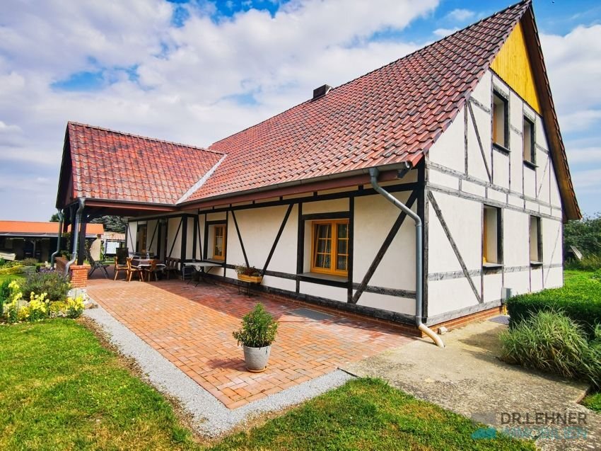 Einfamilienhaus zum Kauf 225.000 € 5 Zimmer 190 m²<br/>Wohnfläche 4.403 m²<br/>Grundstück Rosenow Rosenow 17091