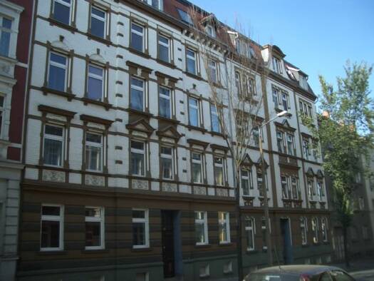 Wohnung zur Miete 419 € 3 Zimmer 77,7 m² 4. Geschoss frei ab sofort A.-Bebel-Straße 44 Zeitz 06712