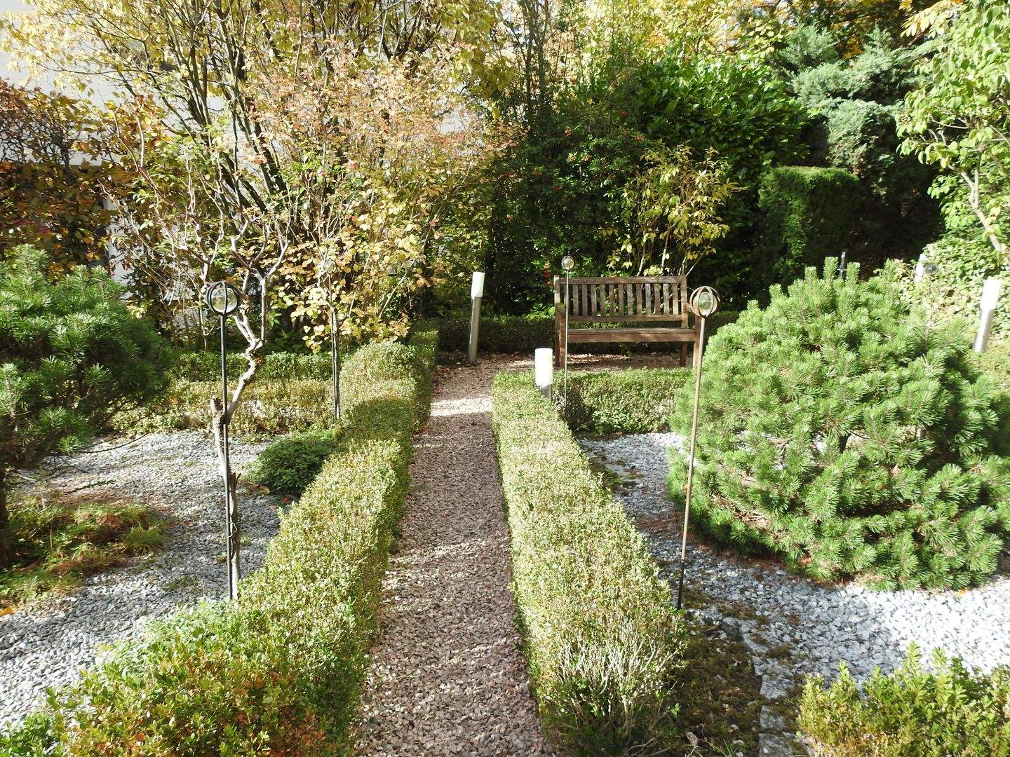 Hochwertige Wohnung am Weinheimer Schloßpark, zentrale Lage mit herrlichem Garten