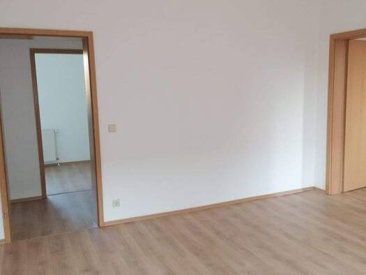 Wohnung zur Miete 408 € 3 Zimmer 68 m² 3 Geschosse frei ab 01.04.2026 Hauptstraße 16 Neupetershain 03103